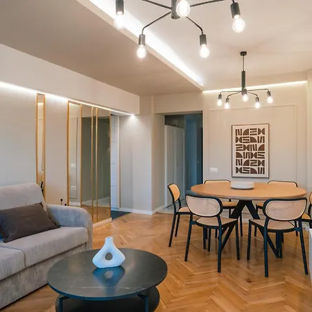 New Unirii Center By Olala Homes * בוקרשט